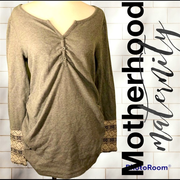 Motherhood Maternity Tops - L Motherhood Maternity long sleeved shirt